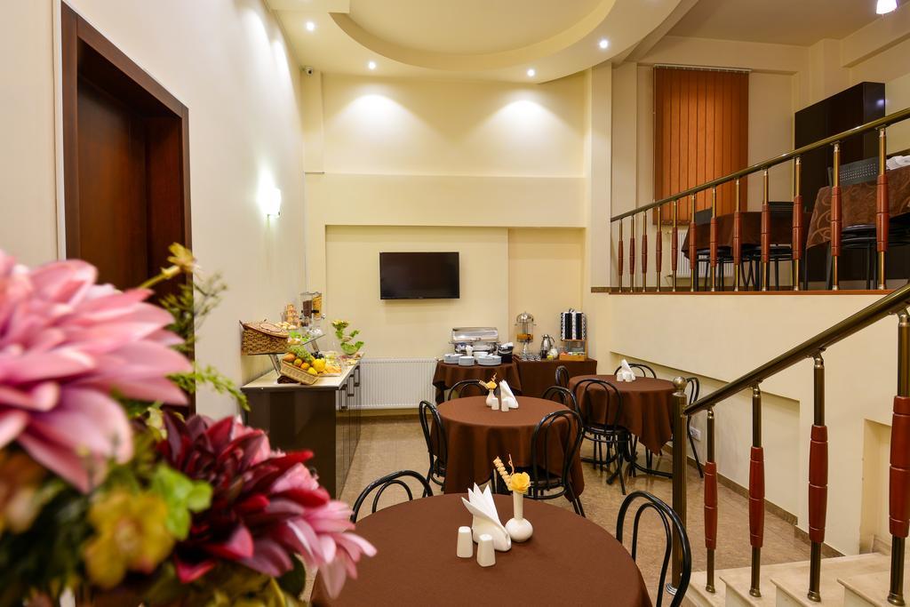 Hotel Diamond Τυφλίδα Εξωτερικό φωτογραφία