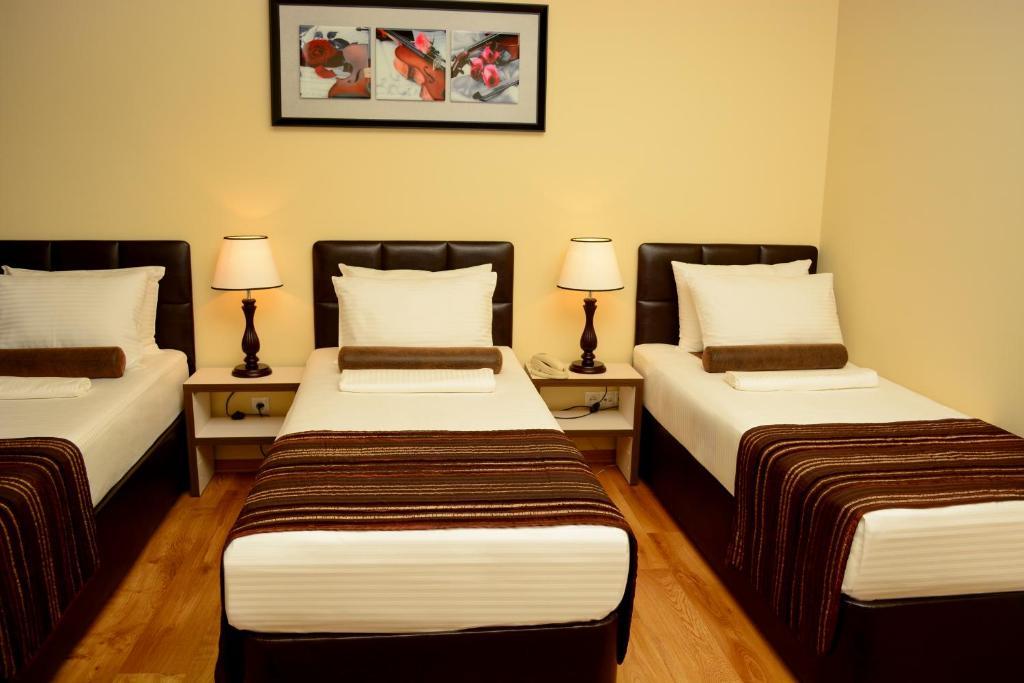 Hotel Diamond Τυφλίδα Εξωτερικό φωτογραφία
