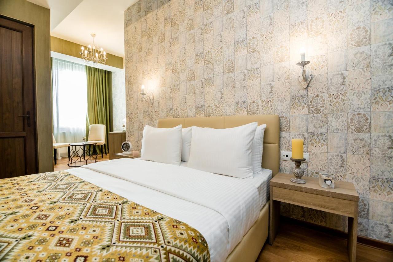 Hotel Diamond Τυφλίδα Εξωτερικό φωτογραφία