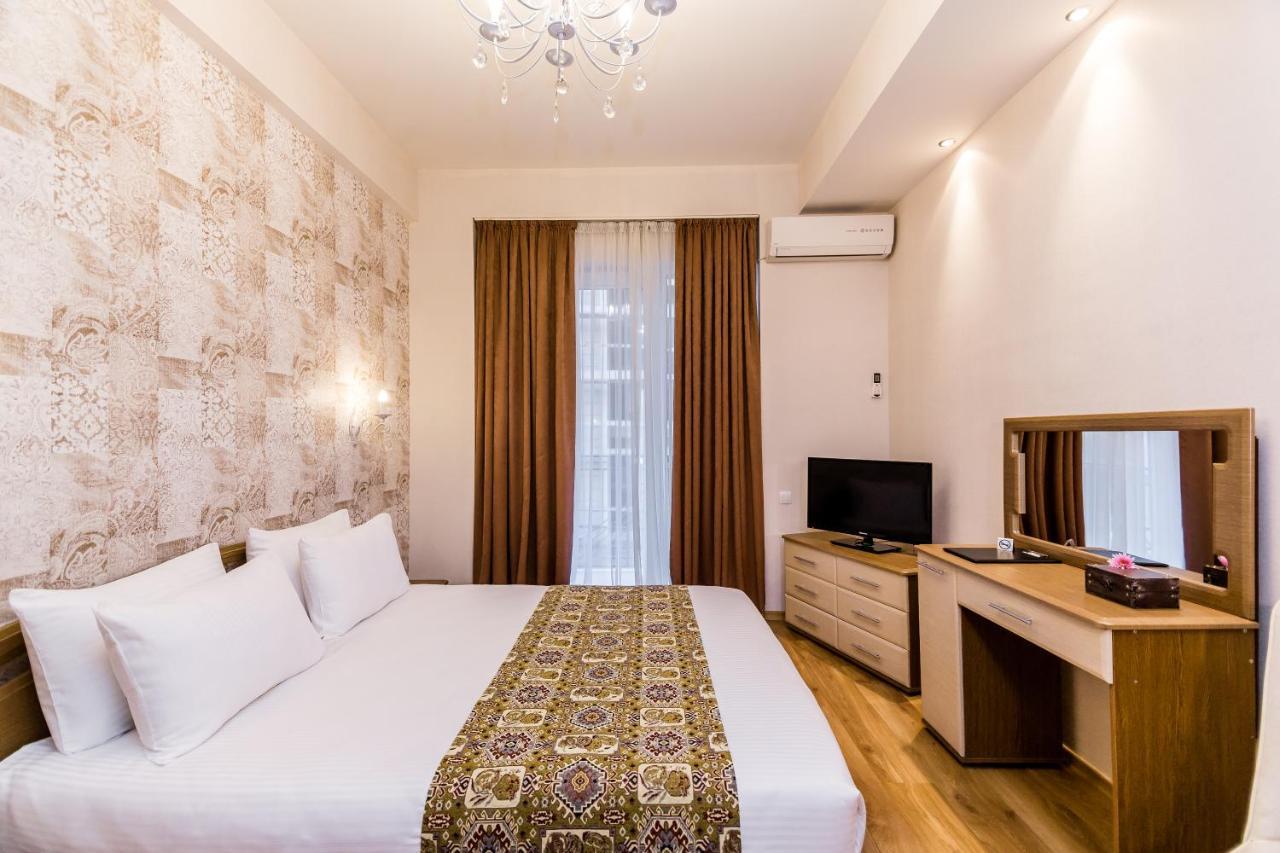 Hotel Diamond Τυφλίδα Εξωτερικό φωτογραφία