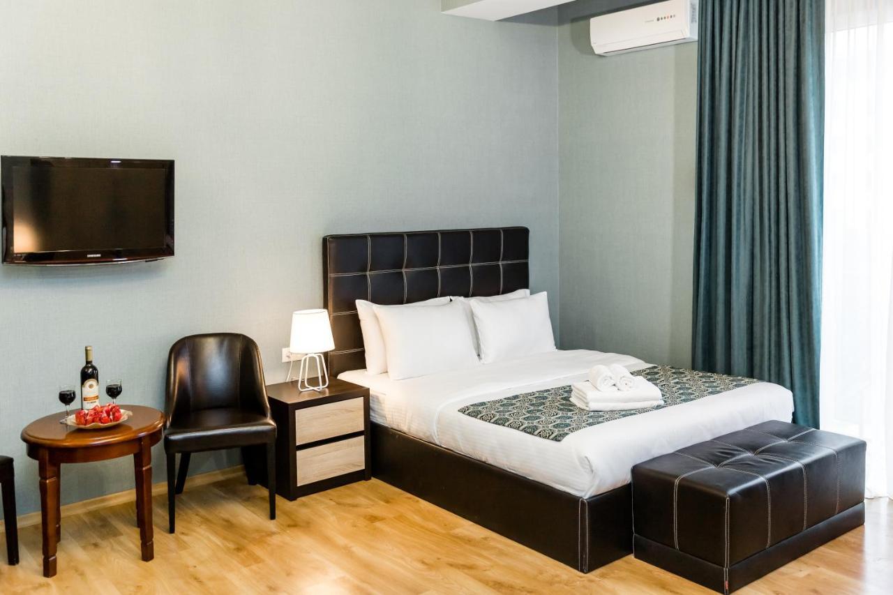 Hotel Diamond Τυφλίδα Εξωτερικό φωτογραφία
