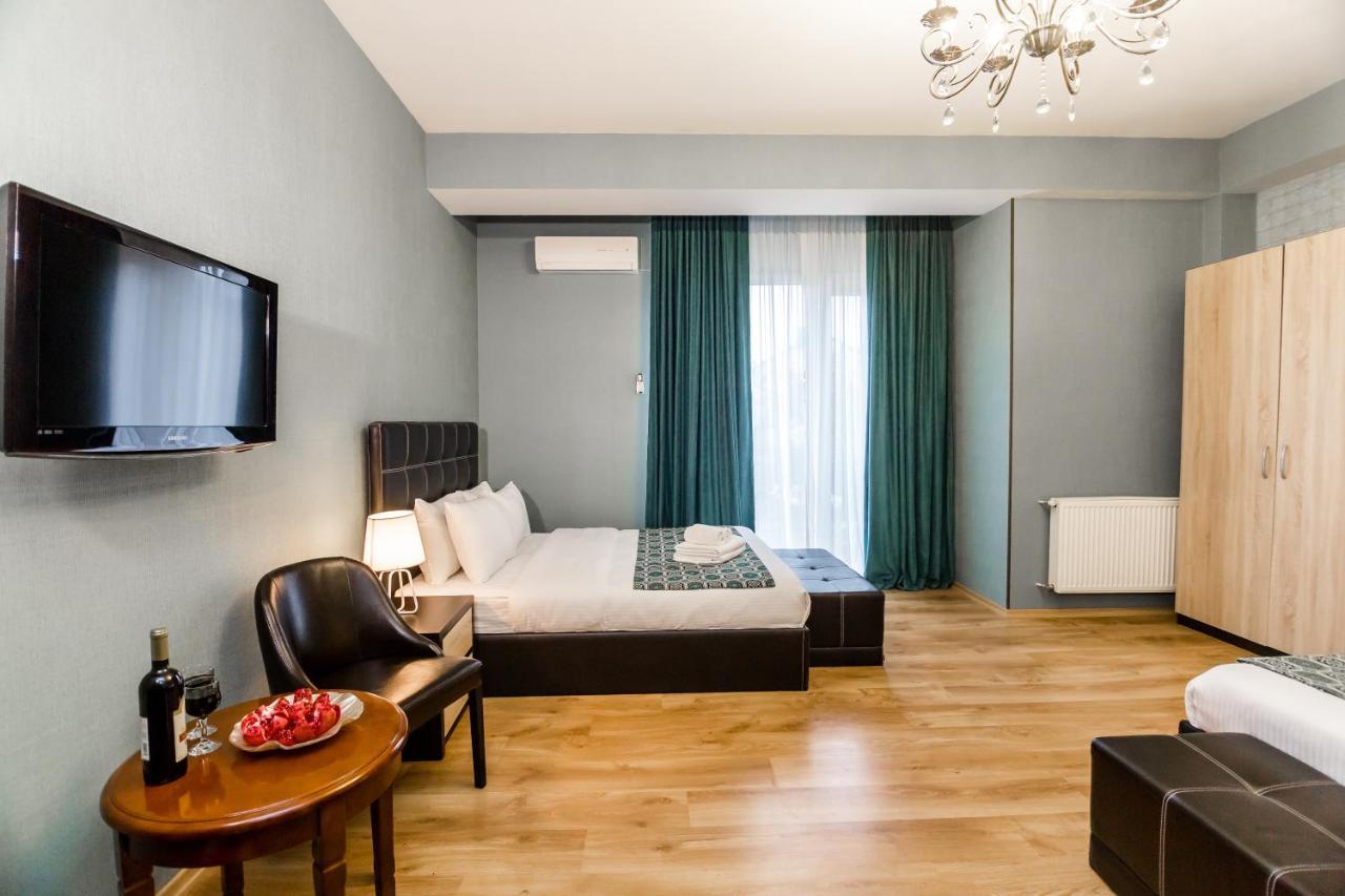 Hotel Diamond Τυφλίδα Εξωτερικό φωτογραφία